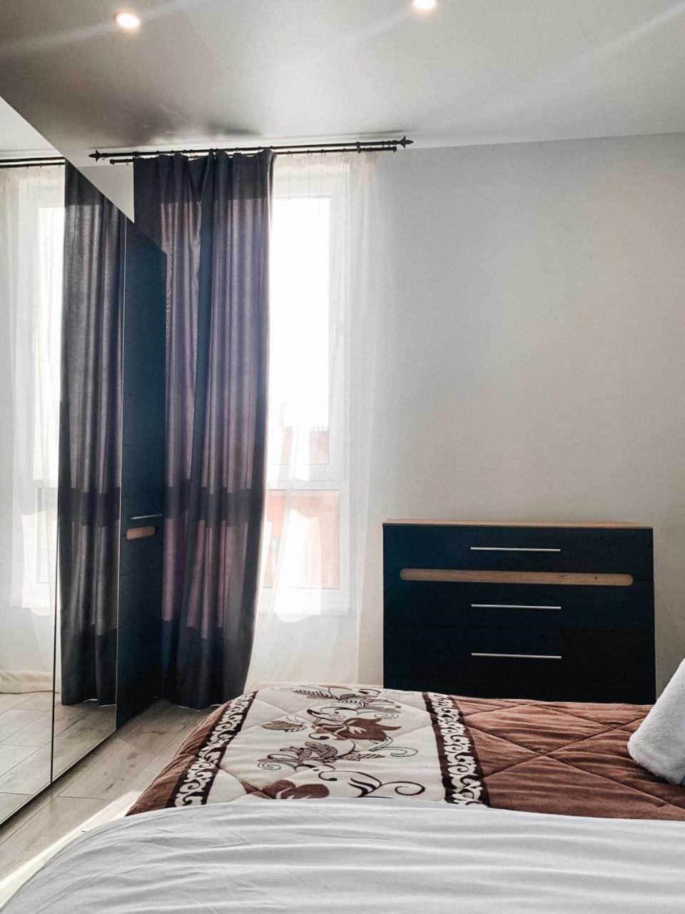 Apartmets Domovik Мира 11С Кв 7 Вместительная Трёхкомнатная Квартира Muncaci Exterior foto